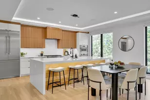 1242 Beacon St, Newton, MA 02468 - Photo 3