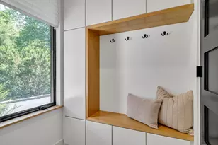 1242 Beacon St, Newton, MA 02468 - Photo 9