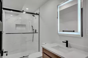 1242 Beacon St, Newton, MA 02468 - Photo 23