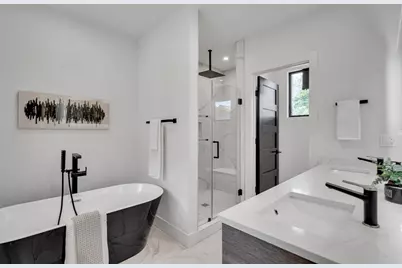 1242 Beacon St #1242, Newton, MA 02468 - Photo 13