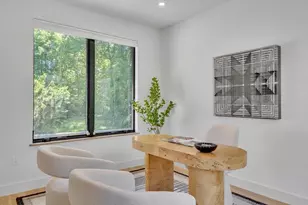 1242 Beacon St, Newton, MA 02468 - Photo 5
