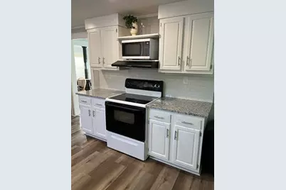 10 Crump St, Hudson, MA 01749 - Photo 9