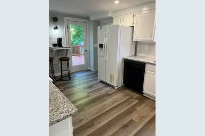 10 Crump St, Hudson, MA 01749 - Photo 11