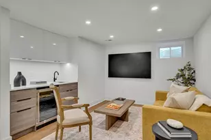 1242 Beacon St, Newton, MA 02468 - Photo 23