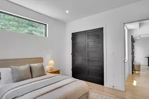 1242 Beacon St, Newton, MA 02468 - Photo 21