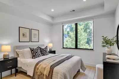 1242 Beacon St, Newton, MA 02468 - Photo 15