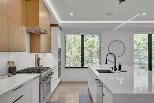 1242 Beacon St, Newton, MA 02468 - Photo 5