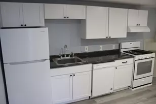 419 Court St, Plymouth, MA 02360 - Photo 1