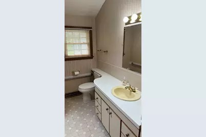 34 Leahey Ave, South Hadley, MA 01075 - Photo 23