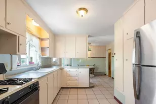 59 Brooklawn St, New Bedford, MA 02745 - Photo 9