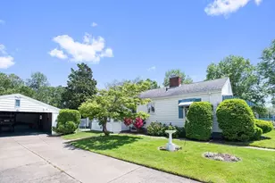 59 Brooklawn St, New Bedford, MA 02745 - Photo 3
