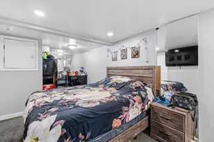 22 County St, New Bedford, MA 02744 - Photo 5