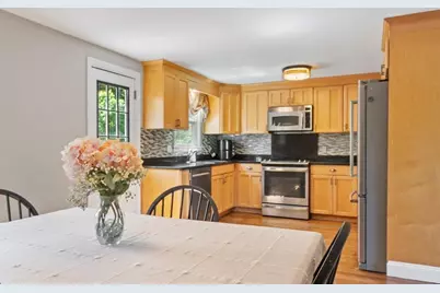 14 Rockwood Street, Melrose, MA 02176 - Photo 5