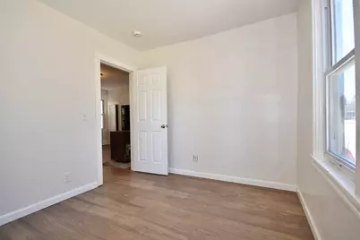 127 Grinnell St, New Bedford, MA 02740 - Photo 9