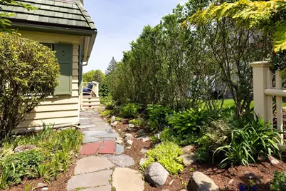 20 Moss Hill Rd, Boston, MA 02130 - Photo 11
