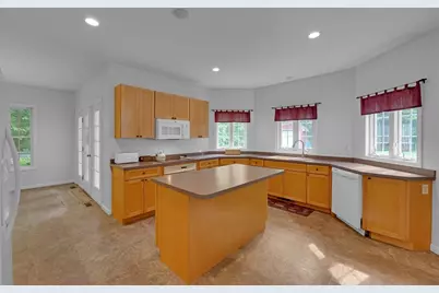 16 Lindsey Ln, Charlton, MA 01507 - Photo 3