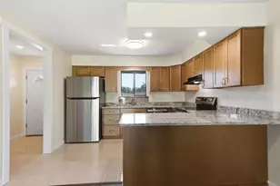 117 Beekman Dr, Agawam, MA 01001 - Photo 9