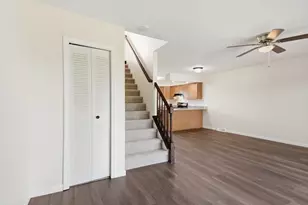 117 Beekman Dr, Agawam, MA 01001 - Photo 17