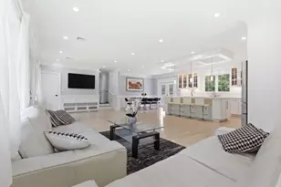 52 Ridgewood Rd, Milton, MA 02186 - Photo 5