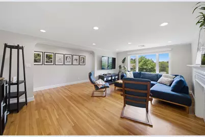 18 Travis Dr, Newton, MA 02467 - Photo 5