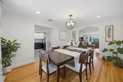 18 Travis Dr, Newton, MA 02467 - Photo 9