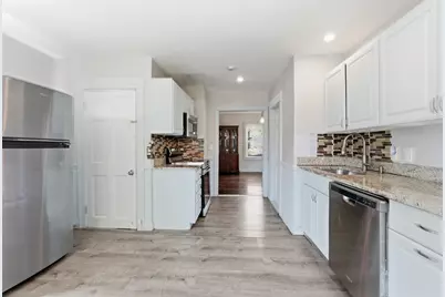 68 Brooks St, Worcester, MA 01606 - Photo 3