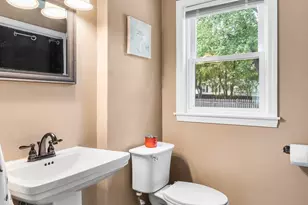 24 Lantern Ln, Milford, MA 01757 - Photo 5