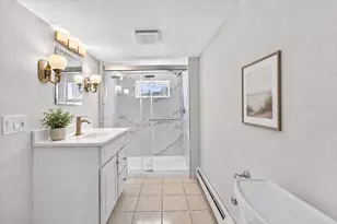 31 Everett St, Boston, MA 02128 - Photo 13