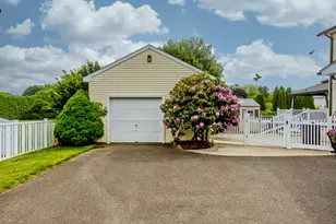 77 Glendale Rd, Agawam, MA 01001 - Photo 5