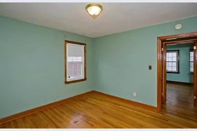 115 Bonneville Ave, Chicopee, MA 01013 - Photo 13