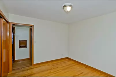 115 Bonneville Ave, Chicopee, MA 01013 - Photo 17
