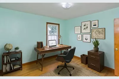115 Bonneville Ave, Chicopee, MA 01013 - Photo 11