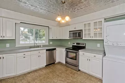 115 Bonneville Ave, Chicopee, MA 01013 - Photo 3
