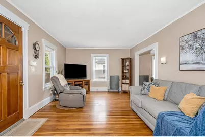 77 Hawthorn Street, Lowell, MA 01851 - Photo 5