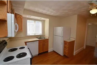 33 W Emerson St #1, Melrose, MA 02176 - Photo 9