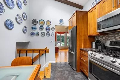 27 Randy Rd, Framingham, MA 01701 - Photo 9