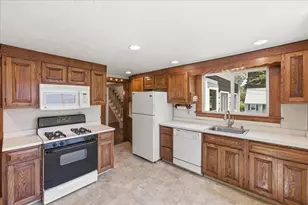 121 Oakdale Ave, Dedham, MA 02026 - Photo 13