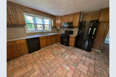 440 Old Somerset Ave, Dighton, MA 02764 - Photo 7