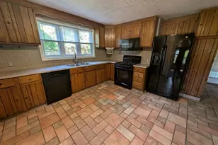 440 Old Somerset Ave, Dighton, MA 02764 - Photo 7
