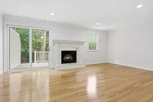 35 Casey Cir, Waltham, MA 02451 - Photo 11