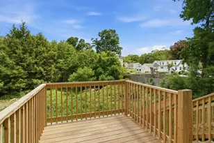 17 Crosby St, Webster, MA 01570 - Photo 9