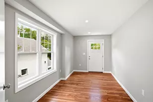 17 Crosby St, Webster, MA 01570 - Photo 7