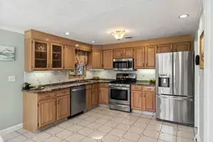 14 Belmont Rd, Burlington, MA 01803 - Photo 9