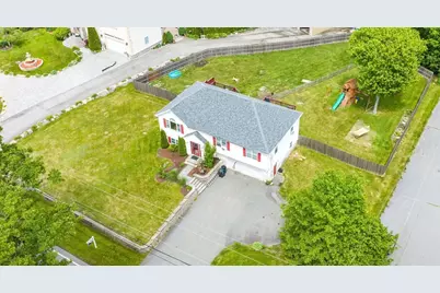 1241 Sharps Lot Rd, Swansea, MA 02777 - Photo 3