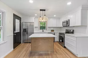 127 Steere St, Attleboro, MA 02703 - Photo 11