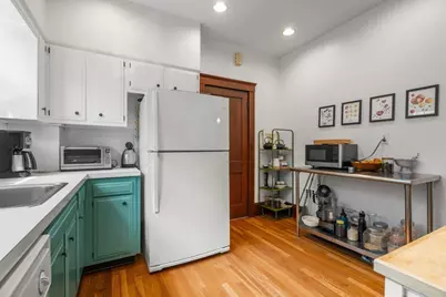 21 Milton, Somerville, MA 02144 - Photo 9