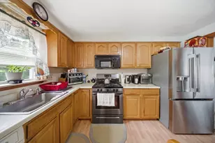 35 Purdue Dr, Milford, MA 01757 - Photo 7