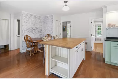 98 Walnut St, North Brookfield, MA 01535 - Photo 17