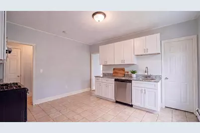 33 1/2 Barclay #3, Worcester, MA 01604 - Photo 3