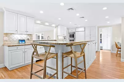 24 Radcliffe Rd, Wellesley, MA 02482 - Photo 7